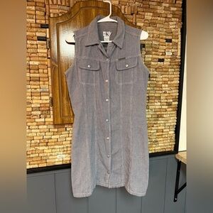Vintage Y2K Calvin Klein sleeveless snap dress size 11